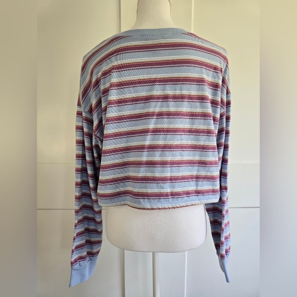 Striped Long Sleeve Crop Top - Picture 5 of 7